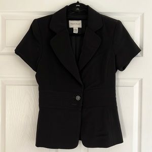 Short sleeve suit jacket